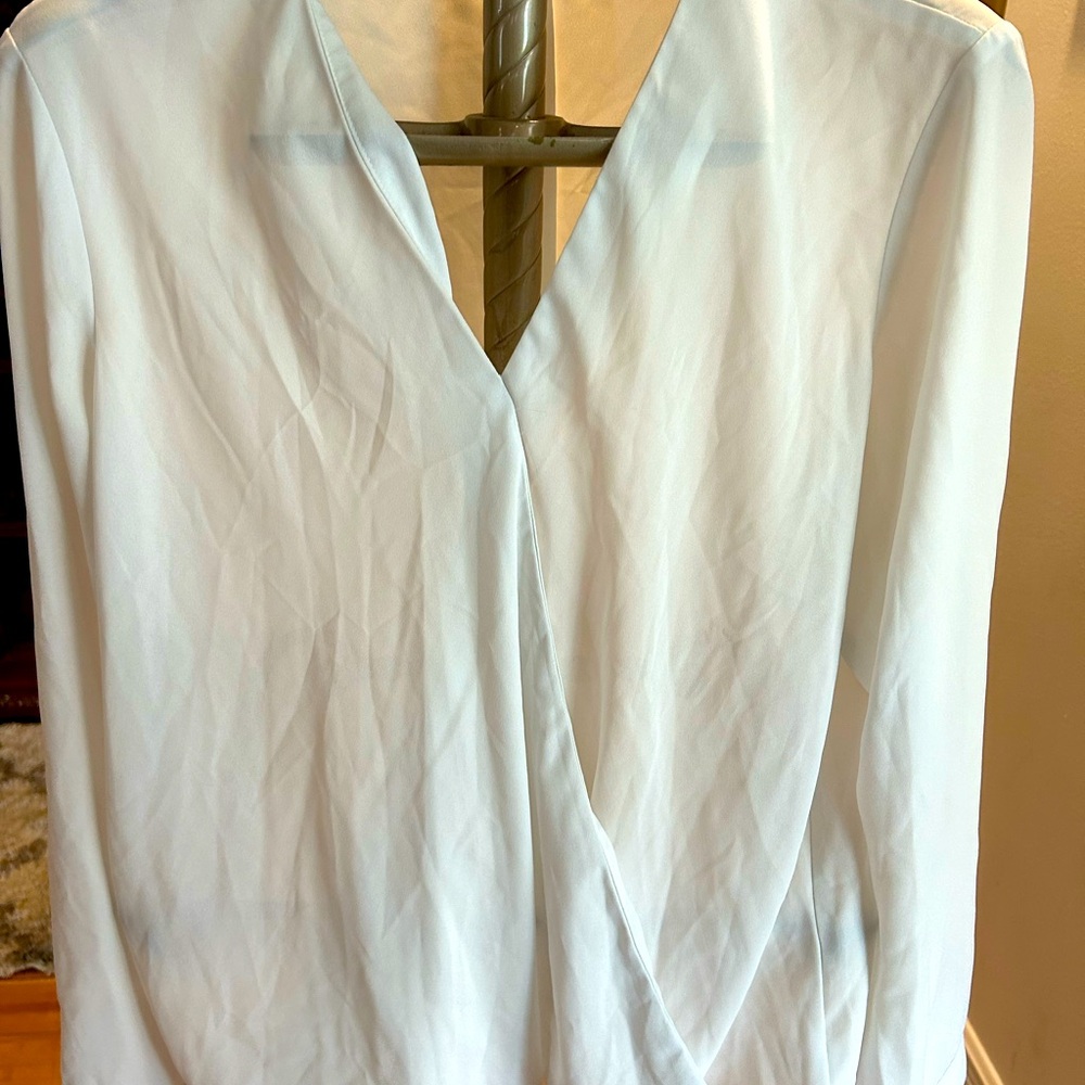 WHITE WOMENS WRAP AROUND BLOUSE